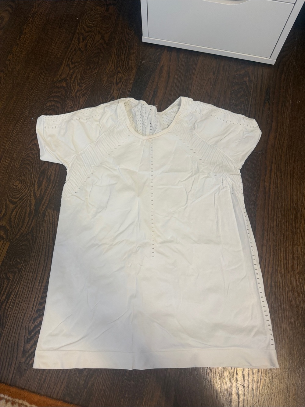 Women’s White Short Sleeve Top
